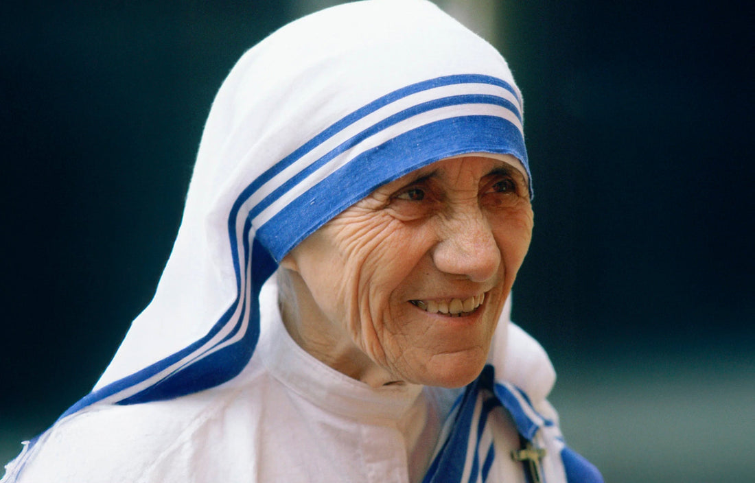 MOTHER TERESA OF CALCUTTA: THE STORY OF THE SAINT OF THE POOR