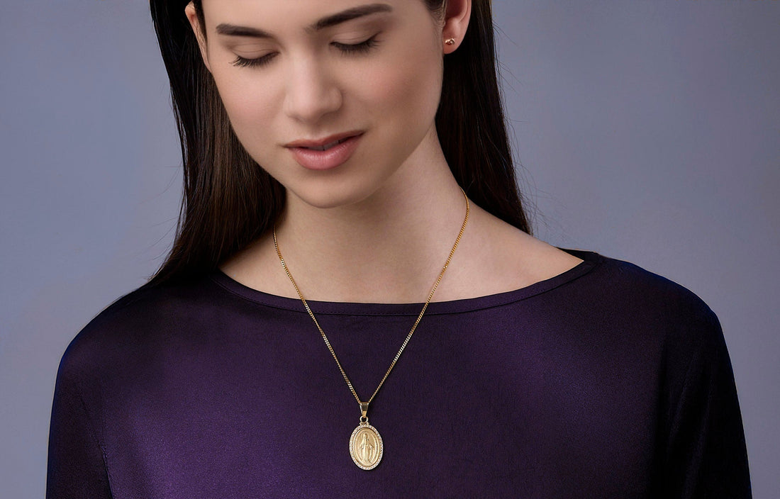 HOW TO CHOOSE, USE, AND GIVE THE MIRACULOUS MEDAL: MINI GUIDE