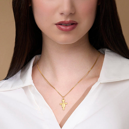 Gold Cross & Crucifix Pendants