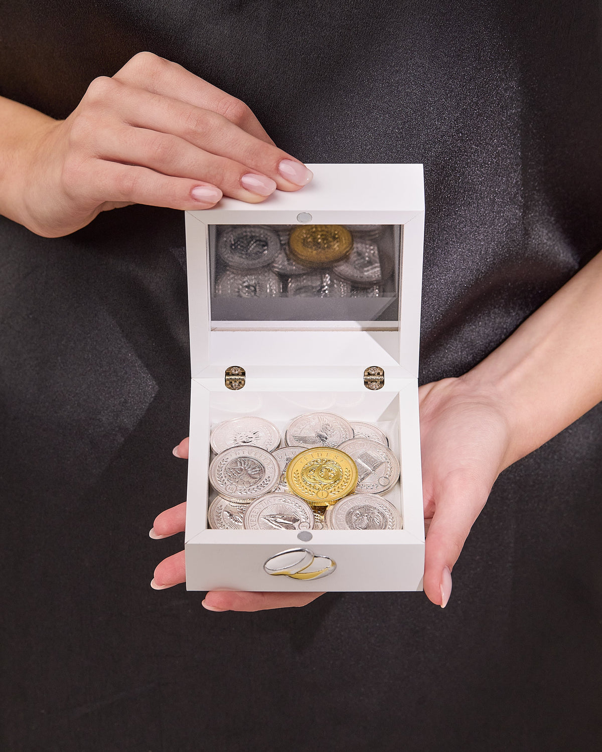 Arras with Wedding Coins