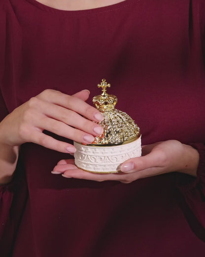 Arras with Gold-Tone St. Peter’s Dome Case