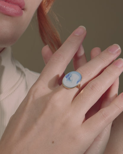 Yellow Gold Ring With Black Agate Cameo Portraying a Woman