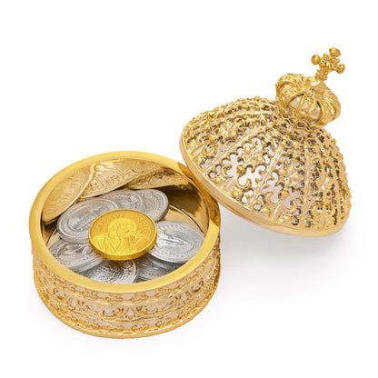 Arras with Gold-Tone St. Peter’s Dome Case