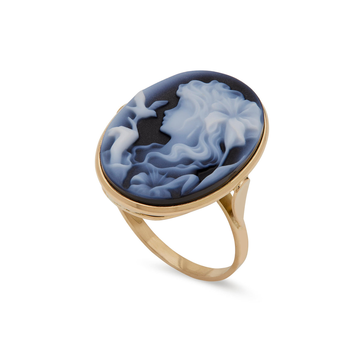 Yellow Gold Ring With Black Agate Cameo Portraying a Woman